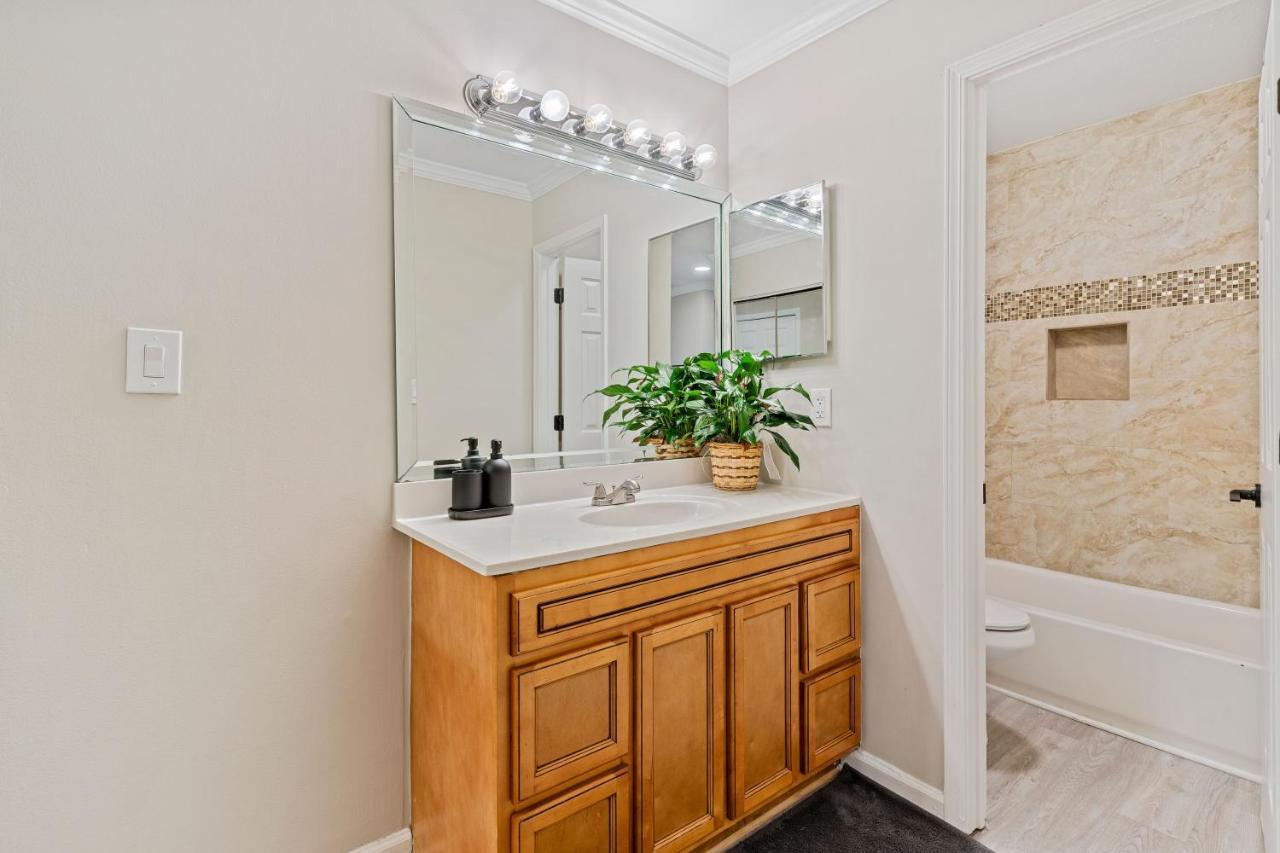 Rm2 - 1Bdr 1Bath Cozy Ensuite Shared Condo アトランタ エクステリア 写真